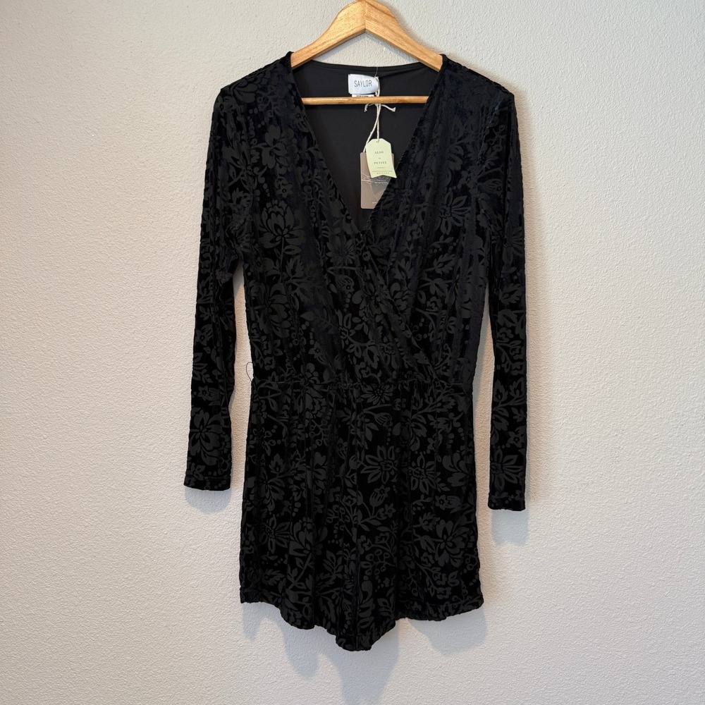 Saylor Rebecca Black Floral Burnout Velvet Romper Long Sleeve V-Neck Size M NWT
